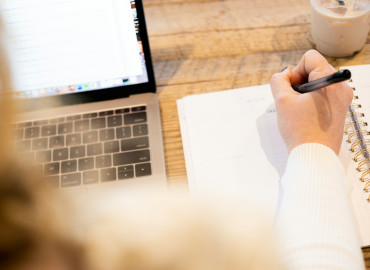 чем занимается служба судебных приставов России (ФССП): цели, функции, управление - фото - 1